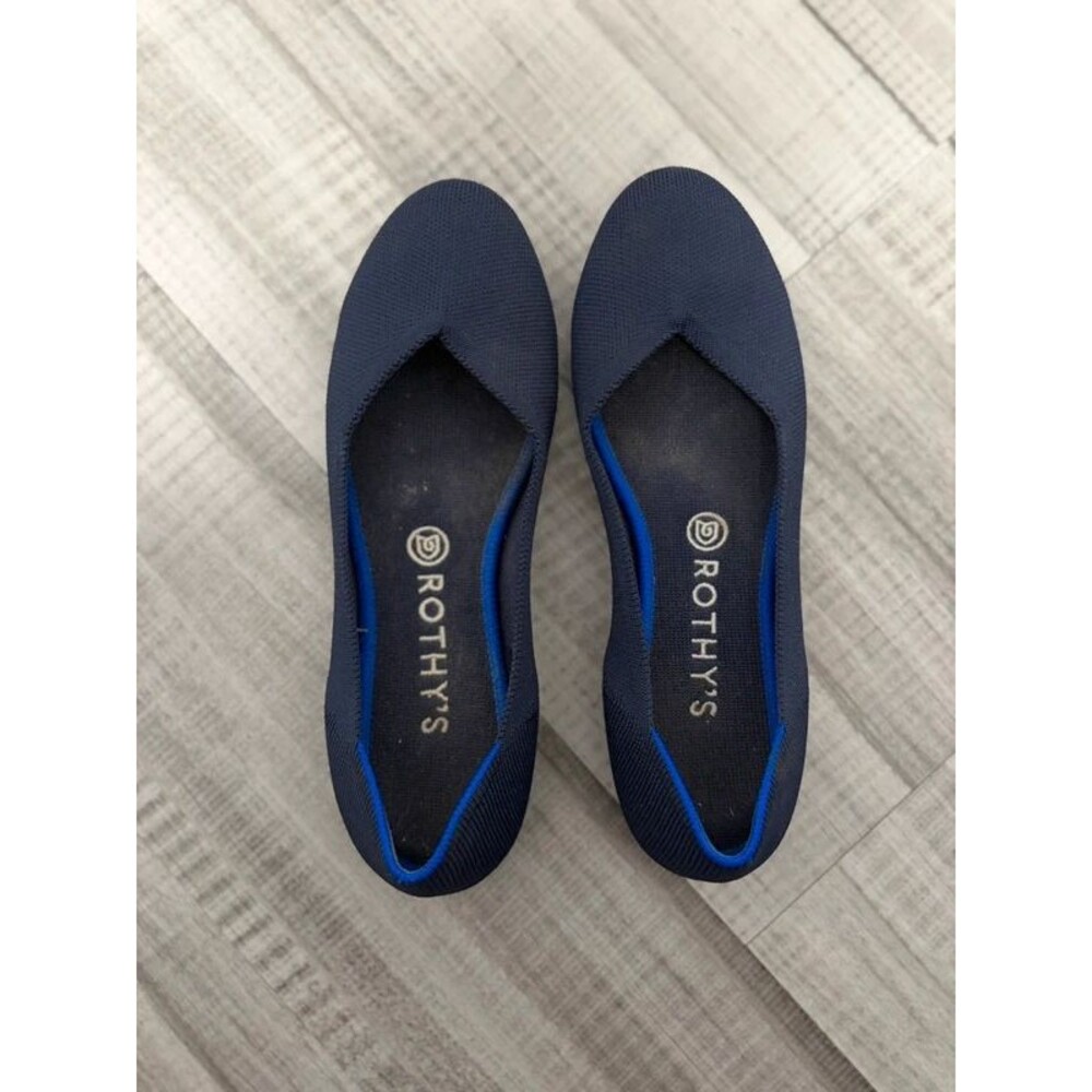 Rothy’s navy blue round toe flat  size 9